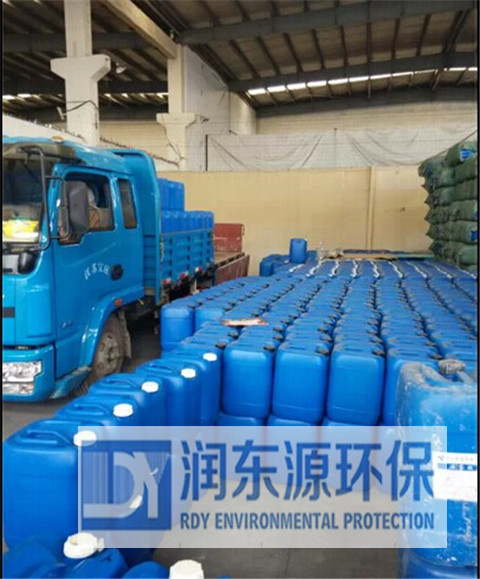 重金屬捕捉劑倉儲(chǔ)一角